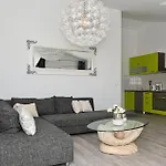 Appartamento 2 Bedroom Gorgeous In Okrug Gornji Traù