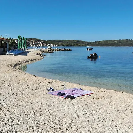 Gorgeous In Okrug Gornji Apartman Trogir