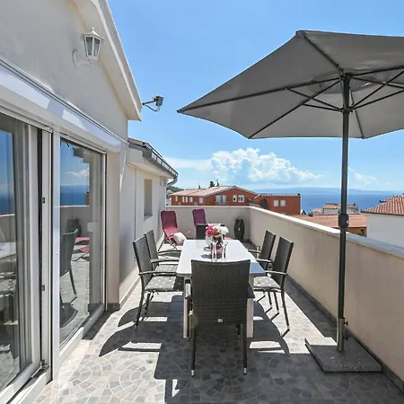 Apartmán 2 Bedroom Gorgeous In Okrug Gornji Trogir