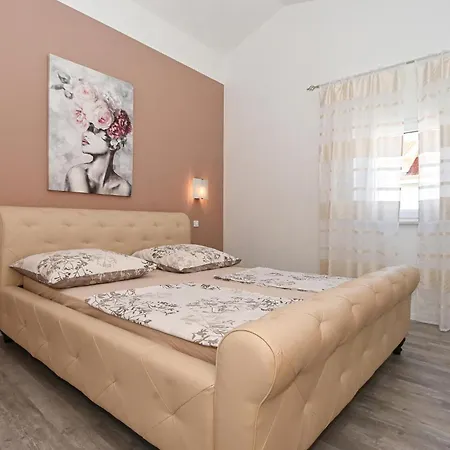 Gorgeous In Okrug Gornji Lägenhet